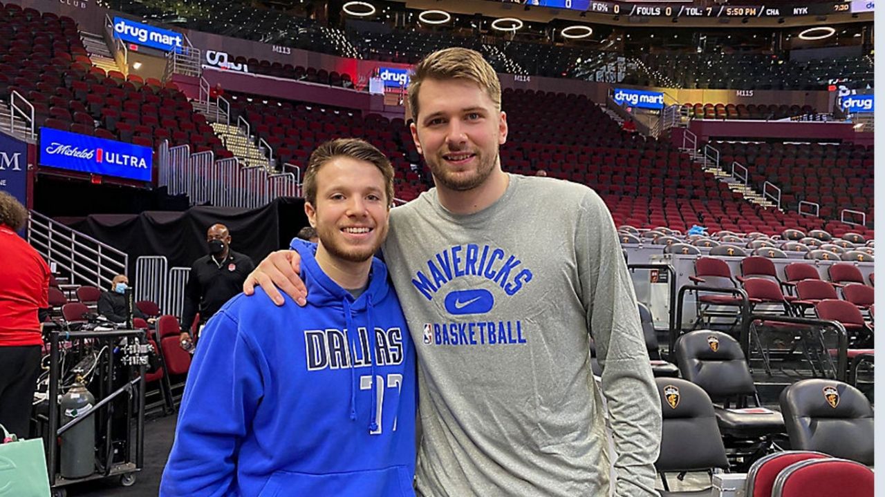 Leukemia survivor hangs out with his hero Luka Dončić