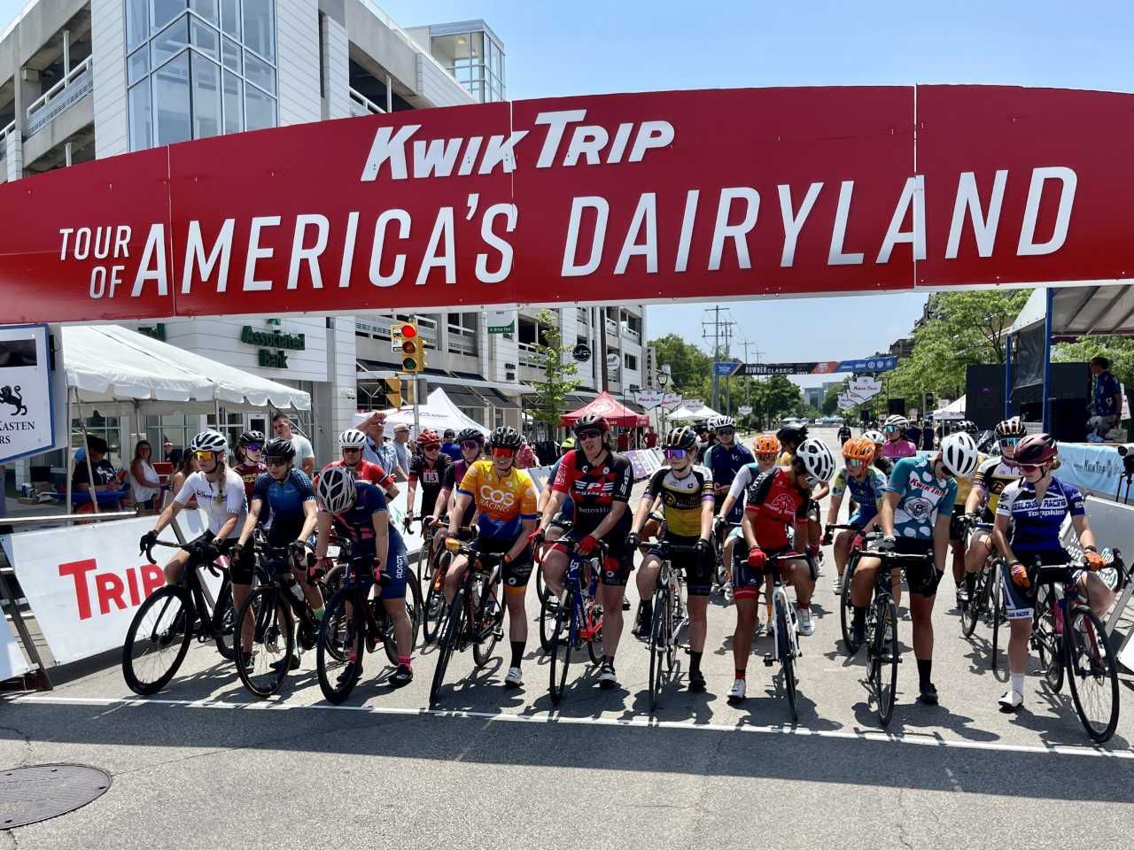 Downer Avenue part of Tour of America's Dairyland bike race