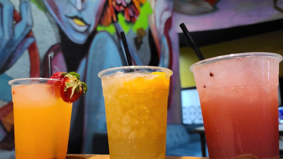 NYC will continue to sell alcoholic beverages ‘to go’