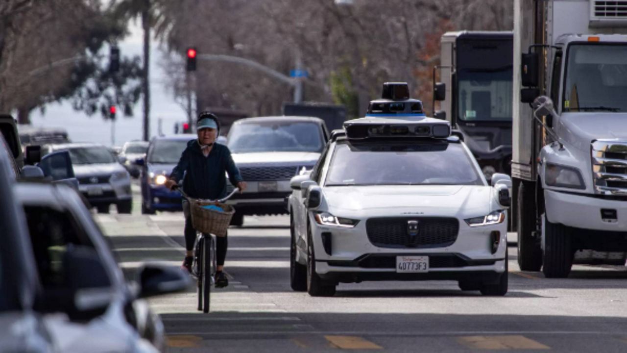 加州州长纽森对无人驾驶汽车的热情