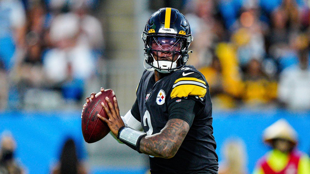 Pittsburgh Steelers quarterback Dwayne Haskins (AP Photo/Jacob Kupferman)