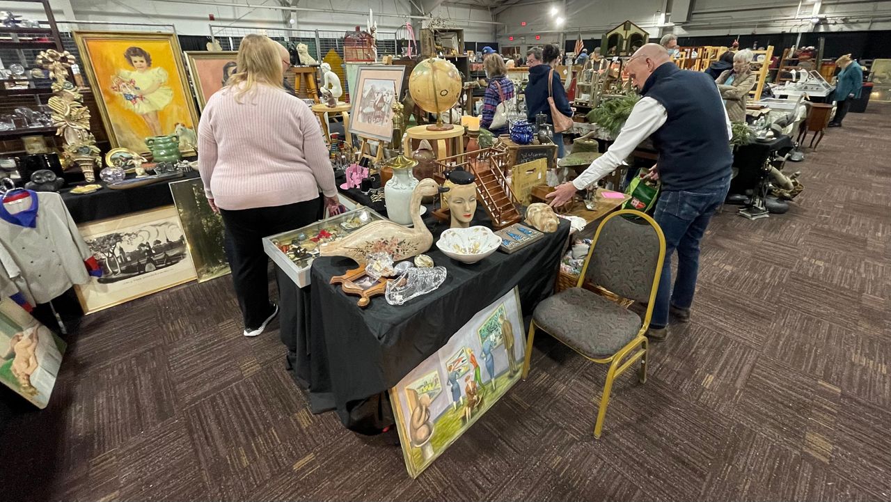 Antiques Collectibles Show offers fun finds in Sturbridge