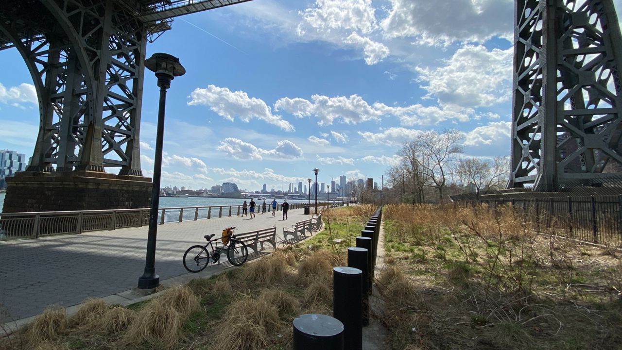 East River Park runs from the Lower East Side to the top of the East Village. (NY1/Ari Feldman)