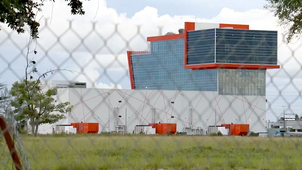 Eatonville leaders consider doubling daily fine for unopened data center