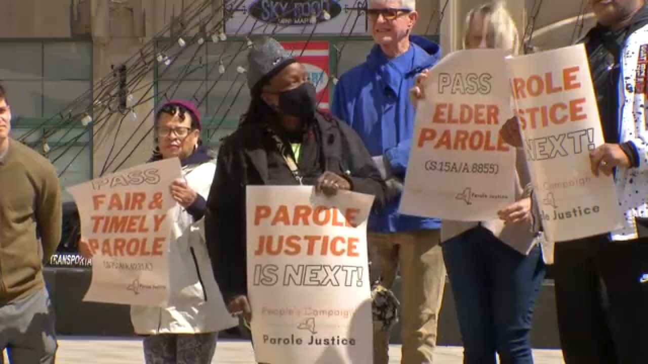Advocates question Hochul's empty vow to staff parole board - Vimarsana News