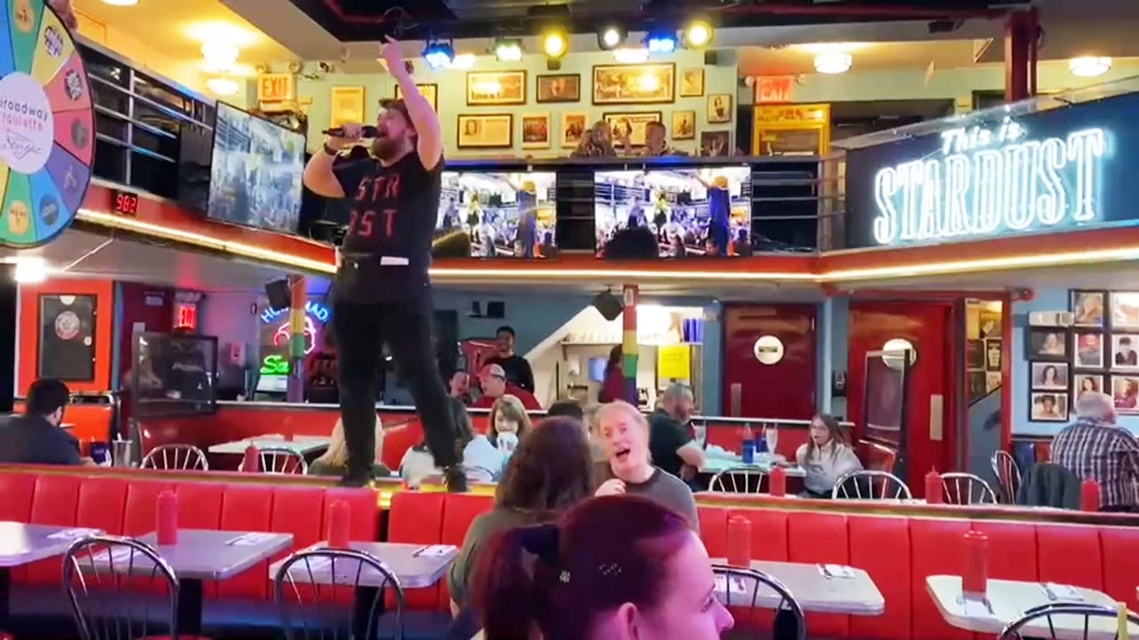 Ellen S Stardust Diner Reopens In Times Square   Ellen S Stardustdinersoftopen1198920371225 11162021