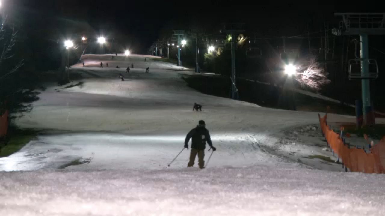 Holiday valley deals ski