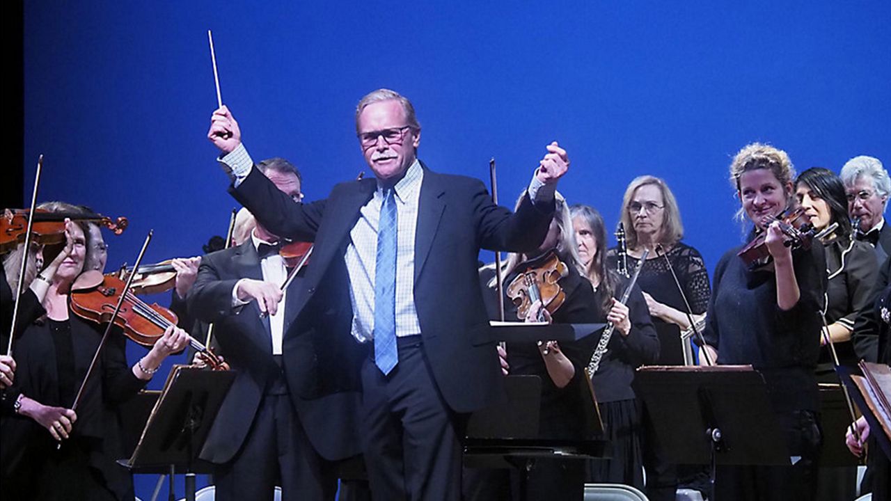 Erskine conducting