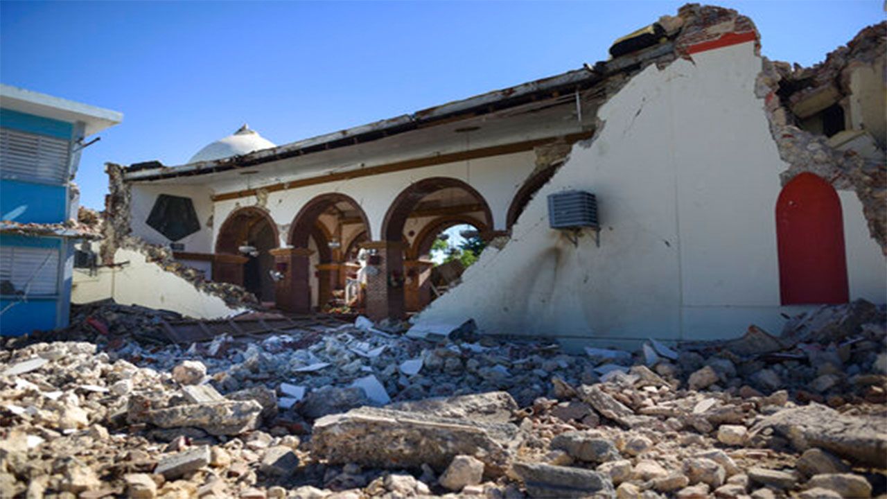 Terremoto. Ruinas de iglesia en Guayanilla.
