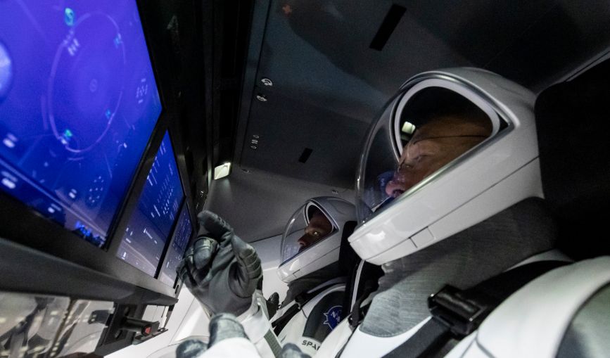 nuevo interior de la cápsula spacex