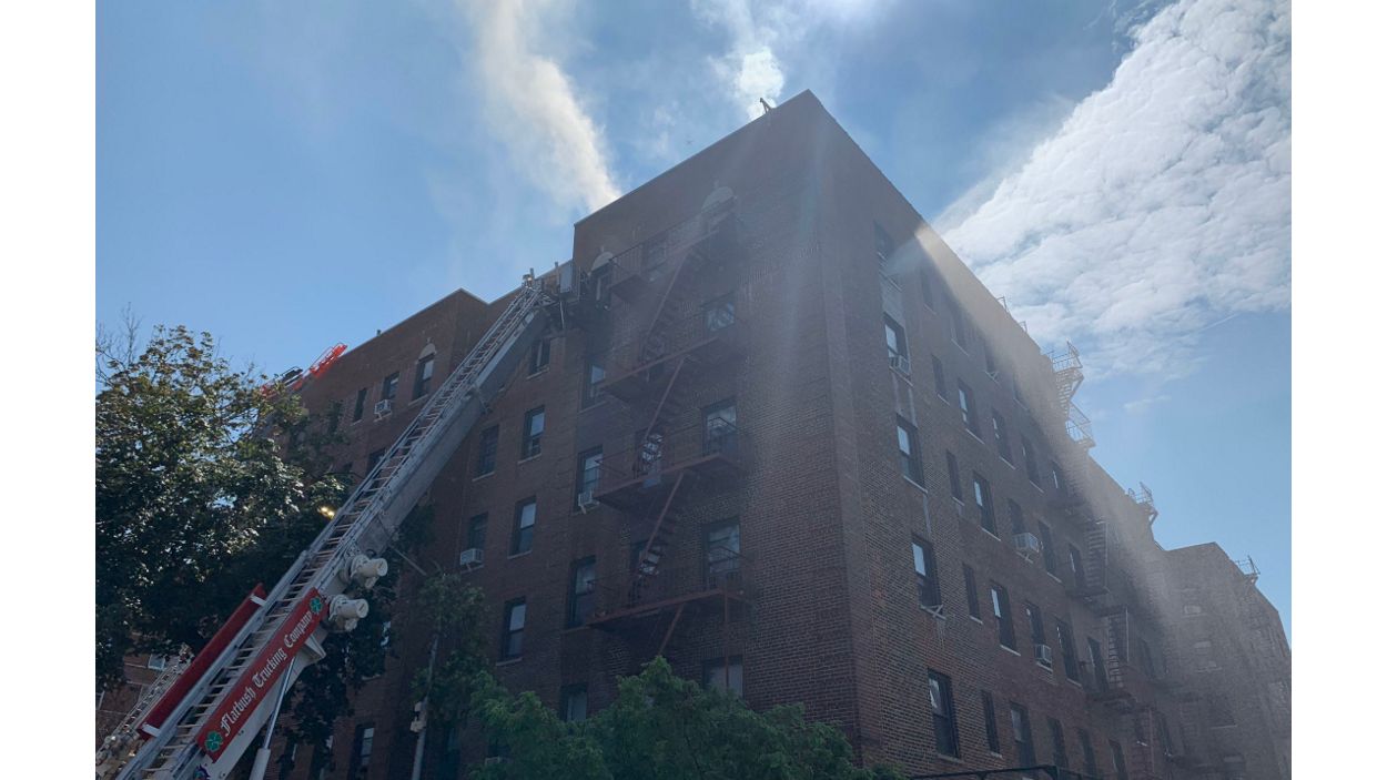 es_0806_nyc_fuegopng