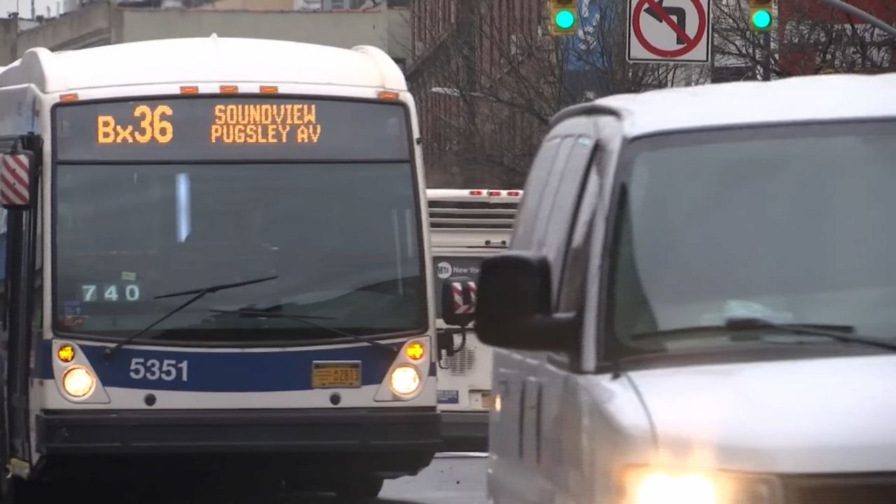 181 Street in Manhattan will have exclusive section for buses - World ...