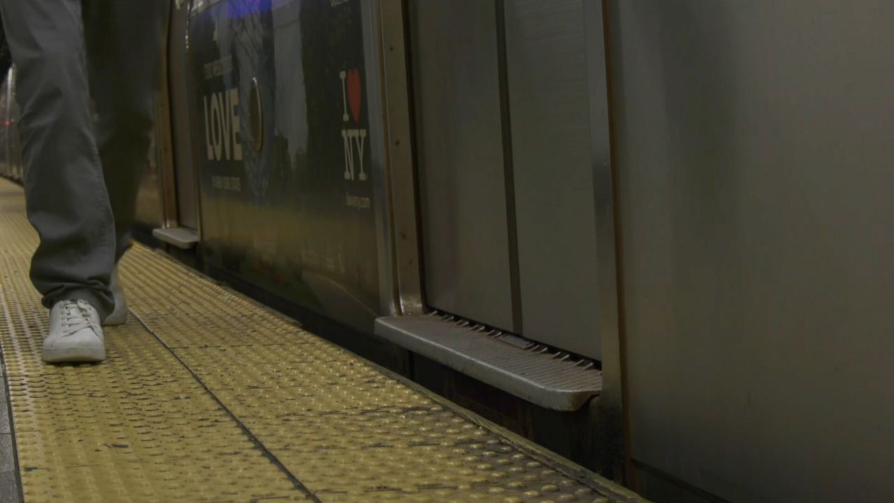 MTA sued for “gap” between rail cars and tracks