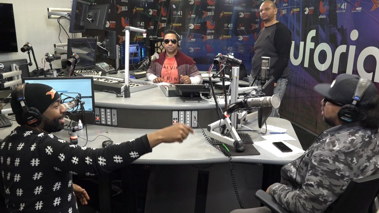 La X 96.3 estrena el programa de radio 'La Gozadera'