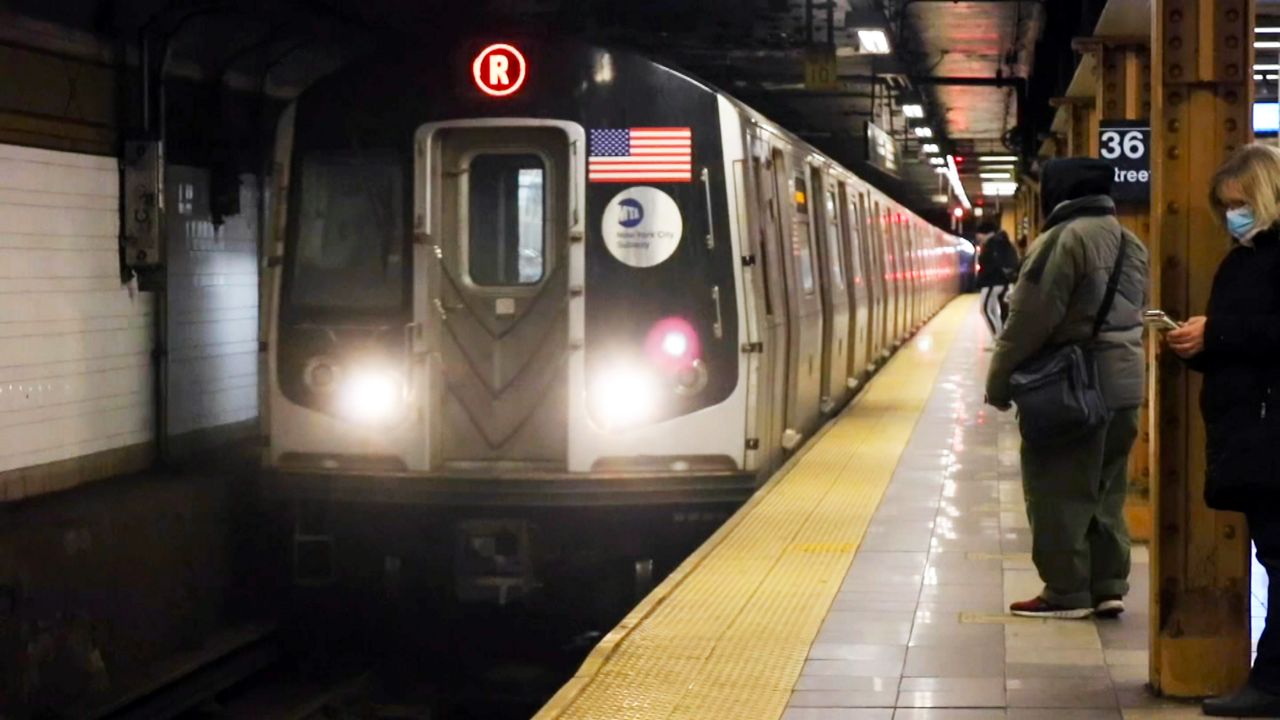 Mta Survey Finds Subway Riders Feeling Less Safe