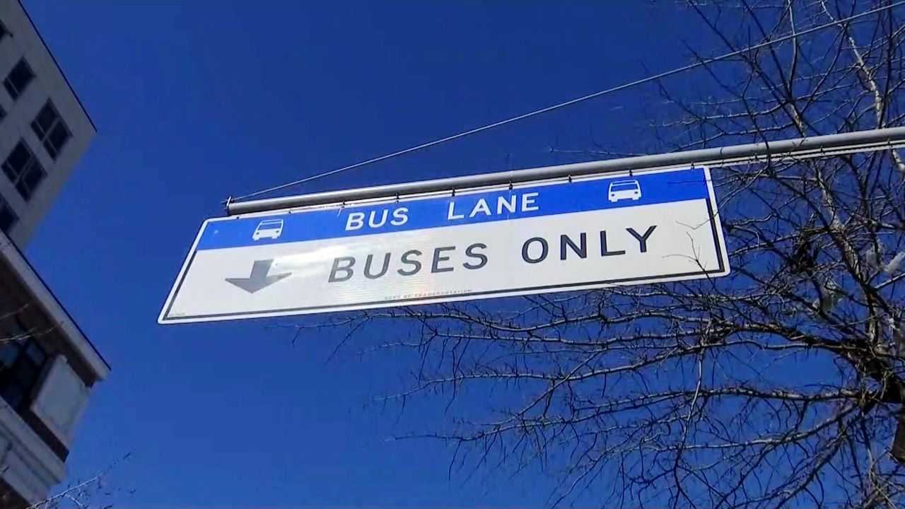Bus lane 