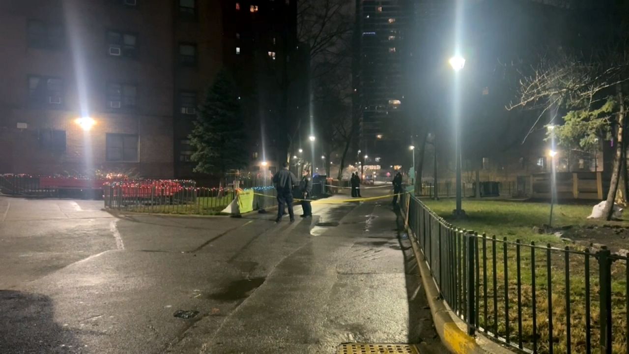 NYPD teen shot in Harlem