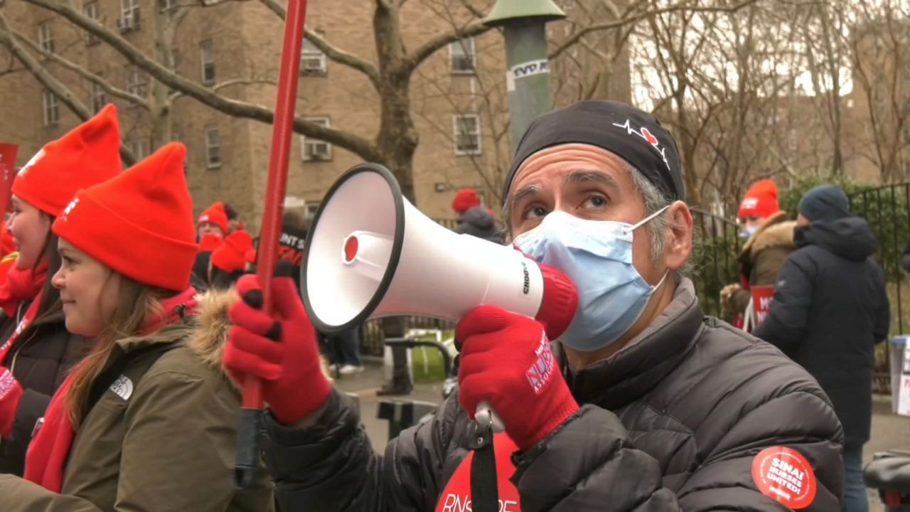Strike enters its third day: the nurse Vicente Díaz