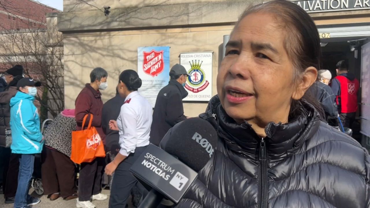 Despensa en Jackson Heights ayuda a 150 familias