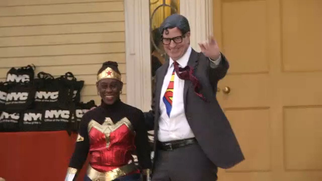 Celebra el Alcalde fiesta de Halloween en Gracie Mansion