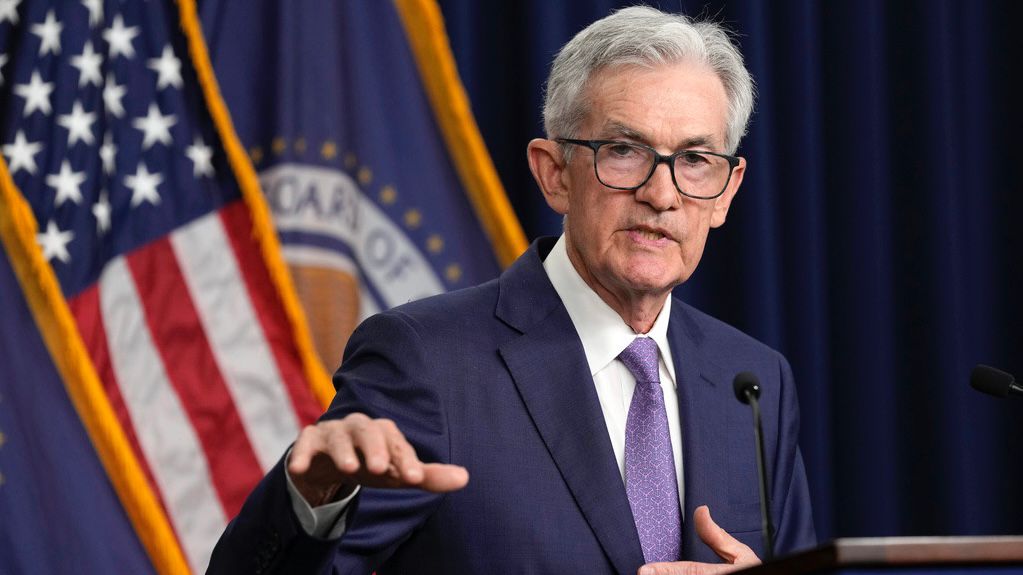 Fed highlights political independence