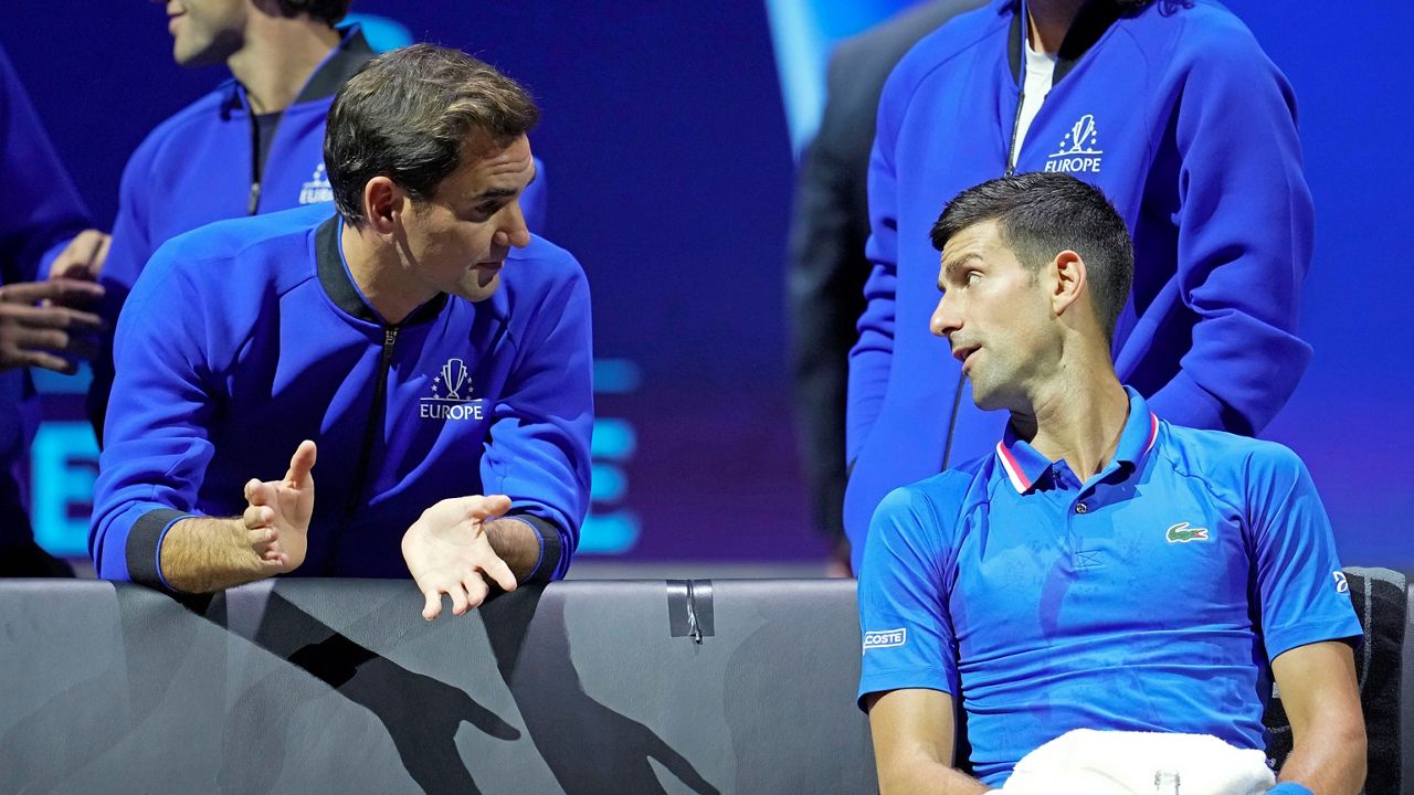 Retired Roger Federer offers advice to Laver Cup teammates