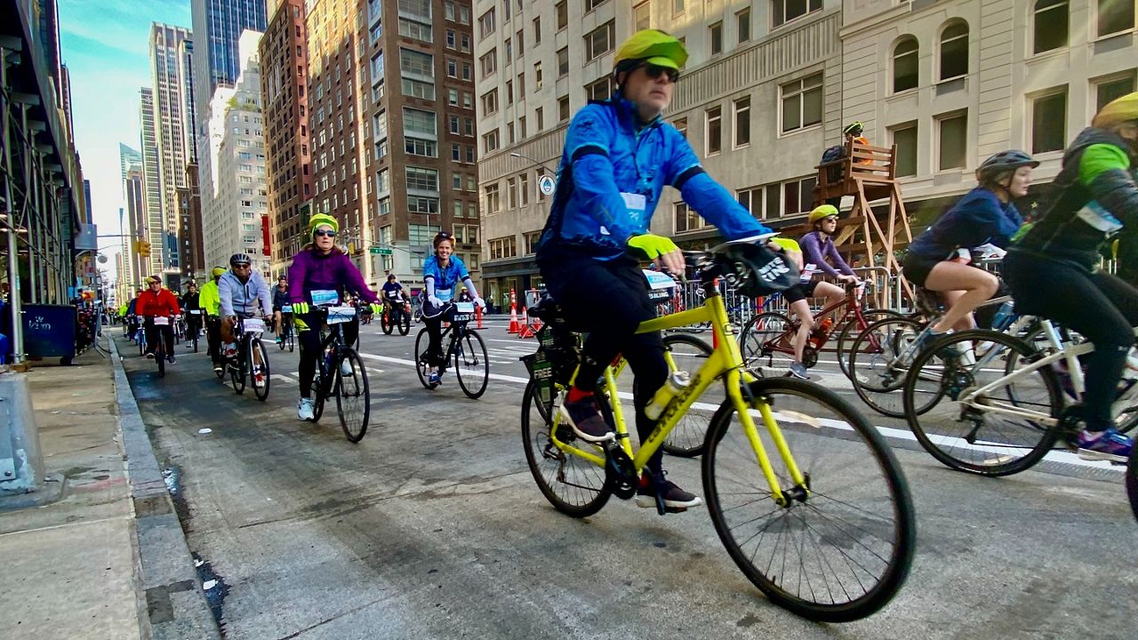 Experience the Best of NYC Five Boro Bike Tour 2024