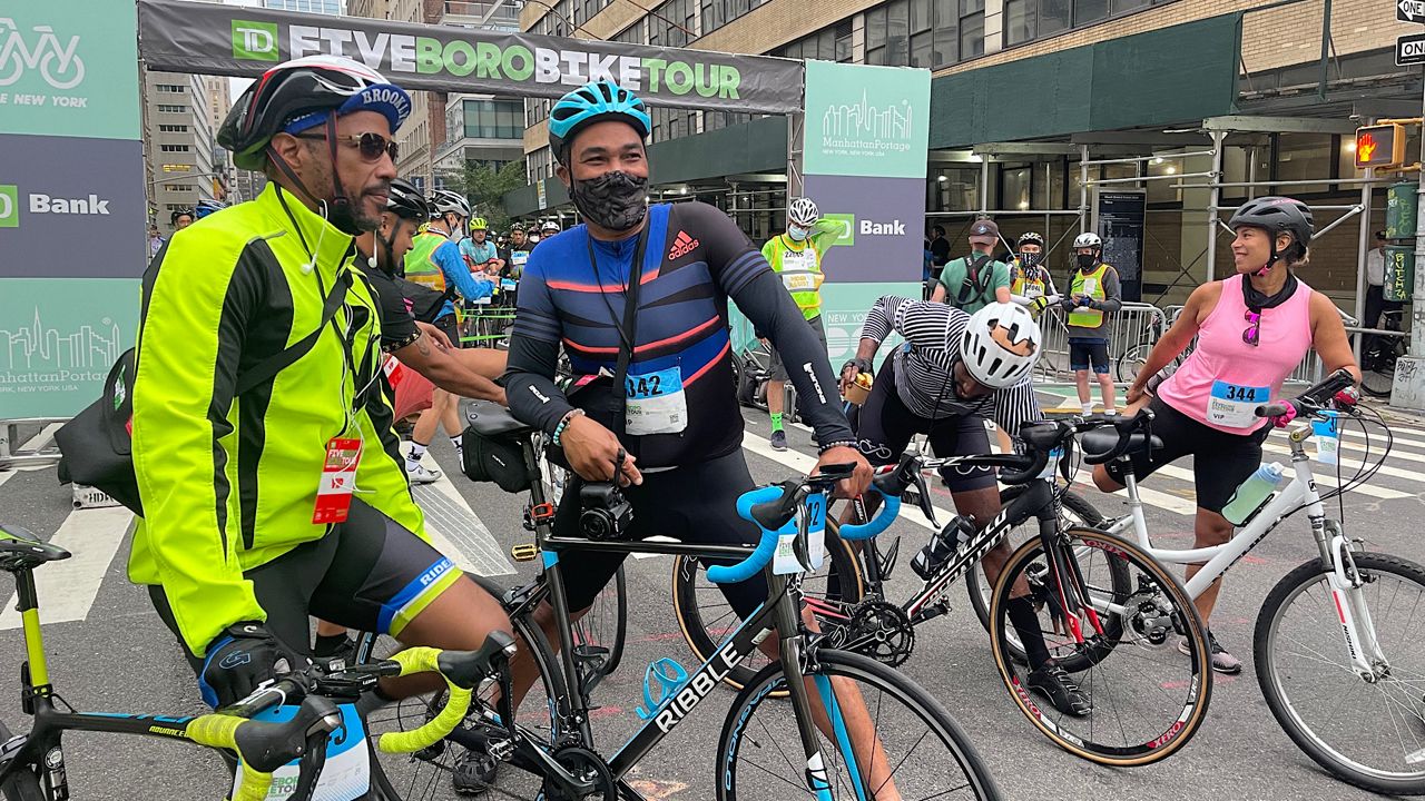 Cyclists flood streets for NYC 5 Boro Bike Tour