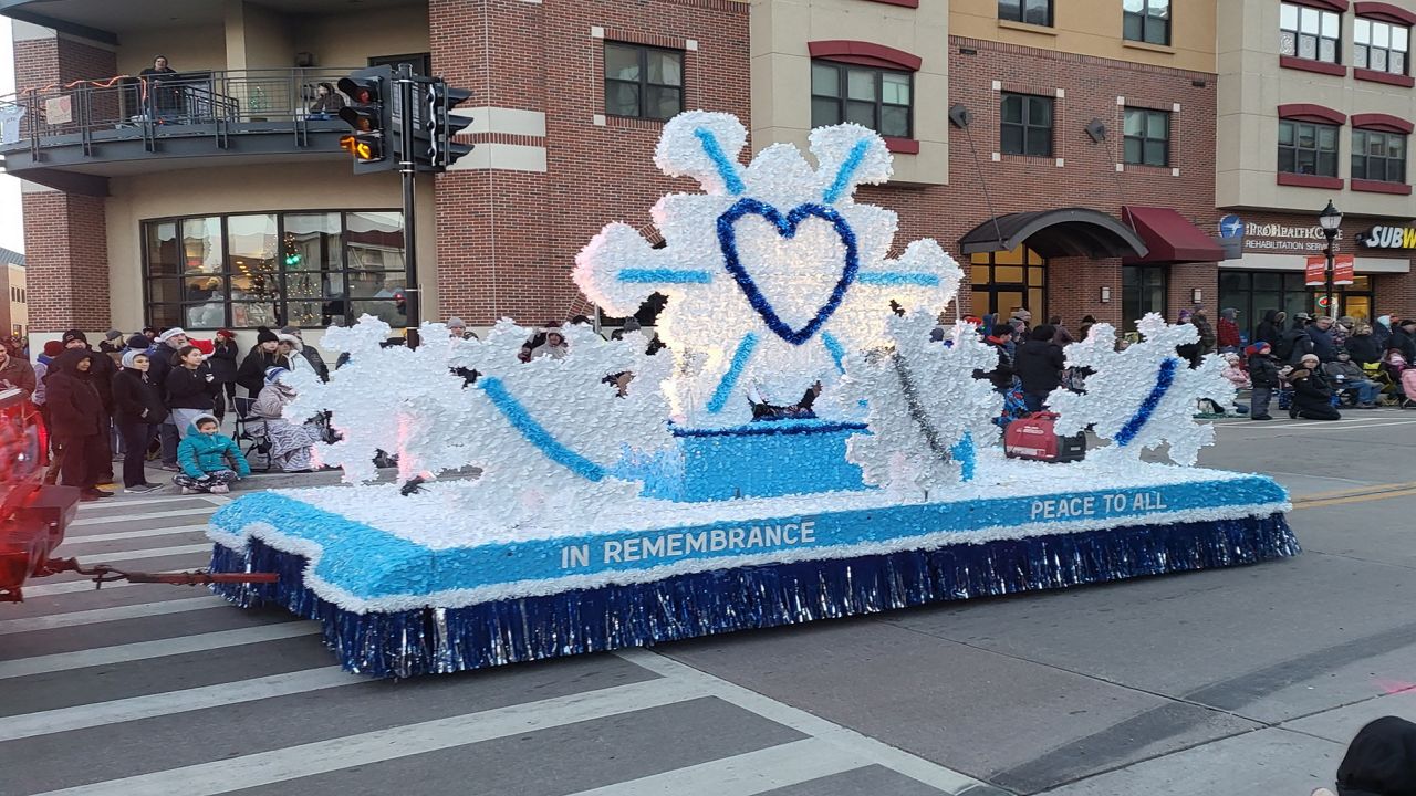 Waukesha Christmas Parade returns a year after tragedy