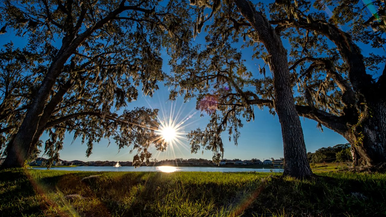 Picture of sunshine and clouds