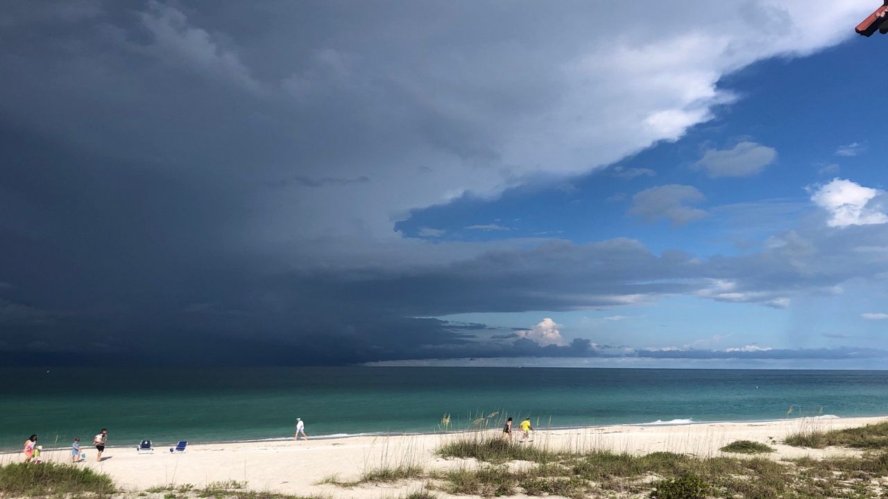 Thunderstorms over Tampa Bay