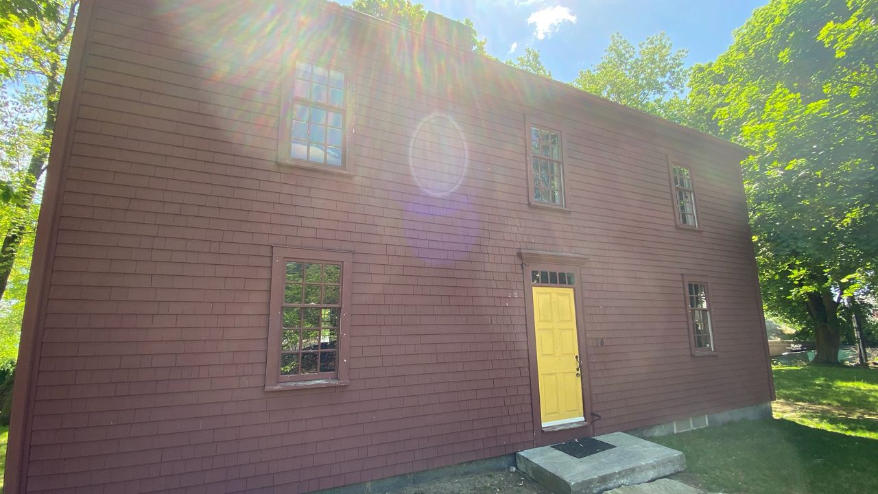 Inside The Oldest House In Worcester