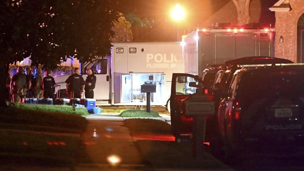 Suspect In Custody After 3 Officers Shot In Suburban Dallas