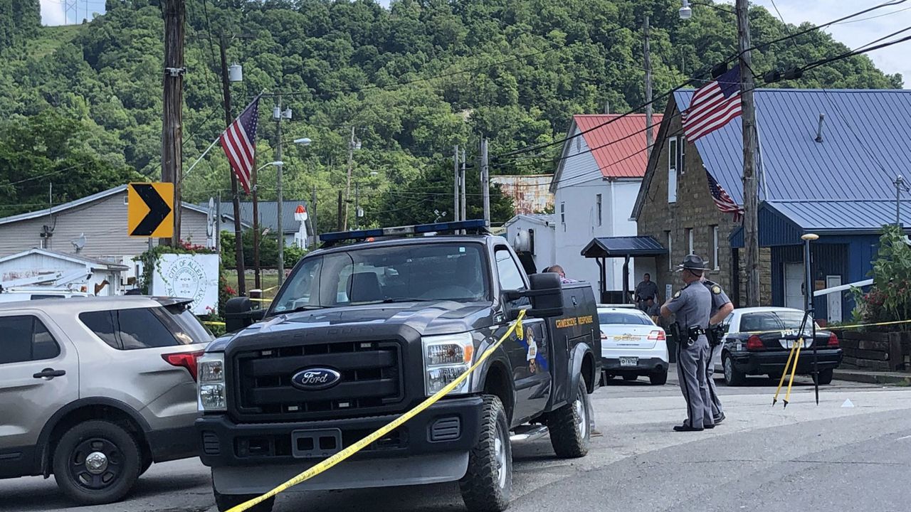 Three Kentucky law enforcement officers were killed when a man opened fire on police attempting to serve a warrant at a home in Floyd County in eastern Kentucky. (Spectrum News 1/Crystal Sicard)