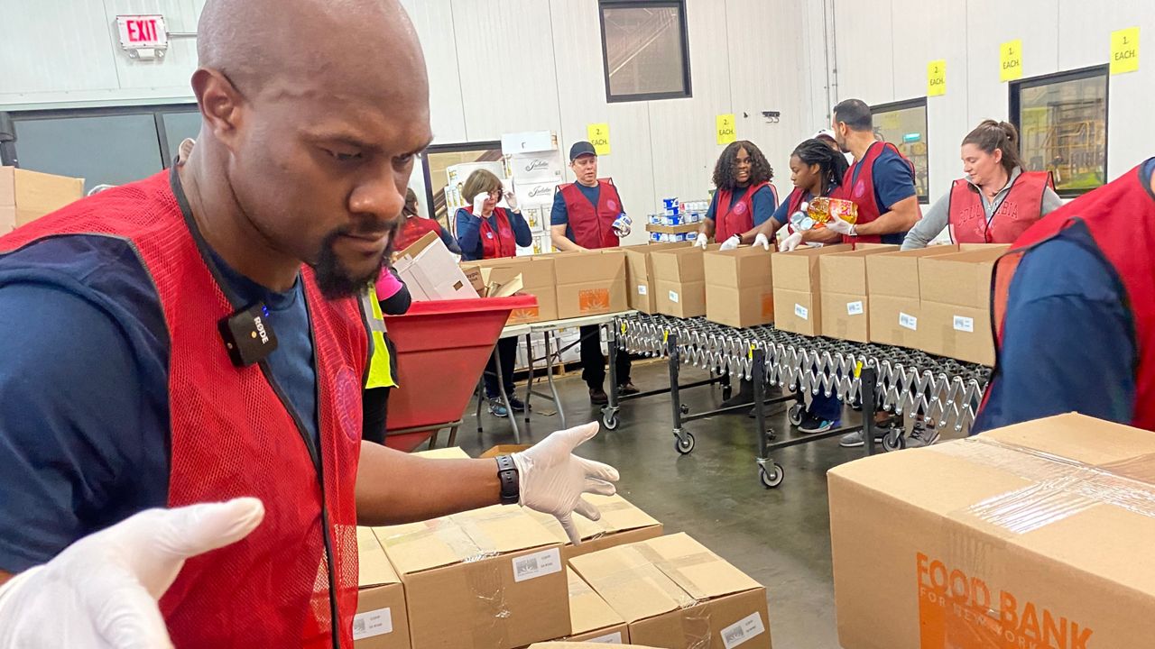 volunteers-pack-food-at-hunts-point-distribution-center