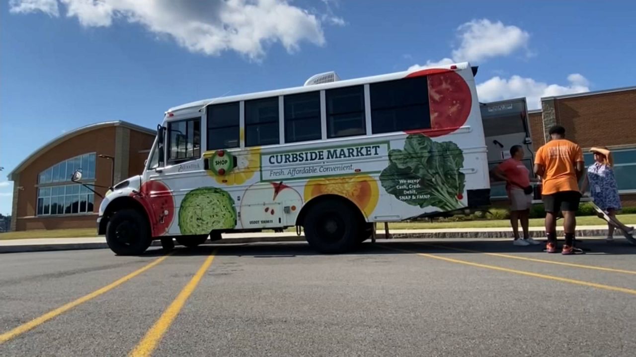 Foodlink Curbside Market feeds families around Monroe County