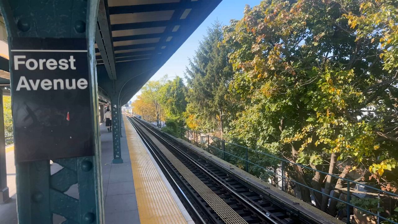 Forest Ave station