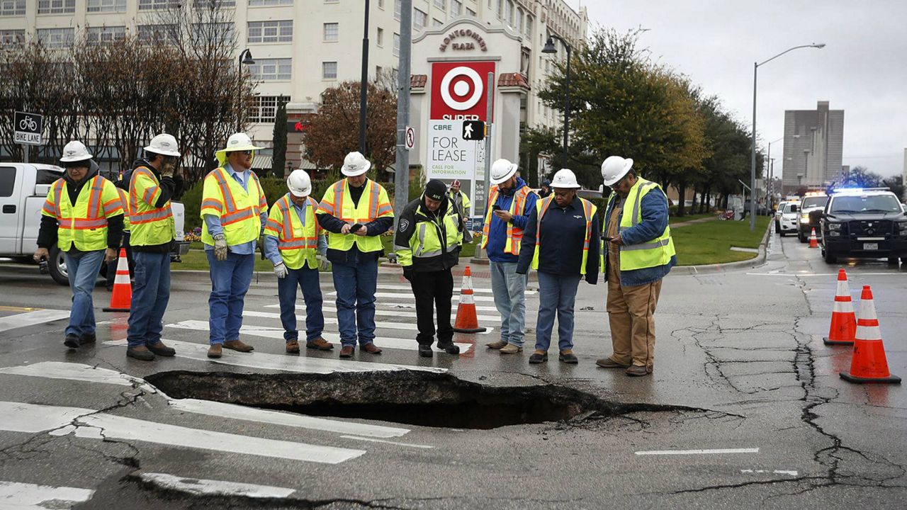 Sinkhole Opens in Fort Worth Intersection