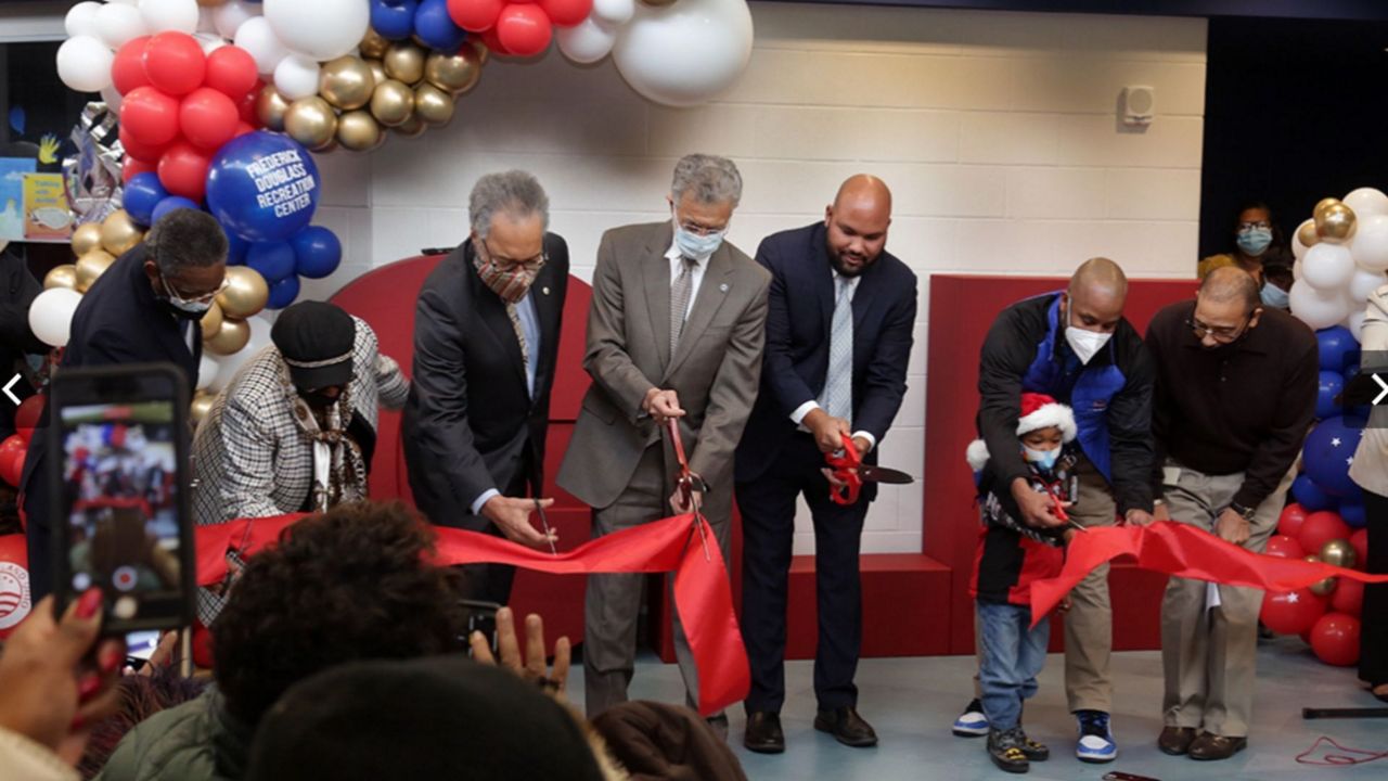 New recreation center opens in Cleveland
