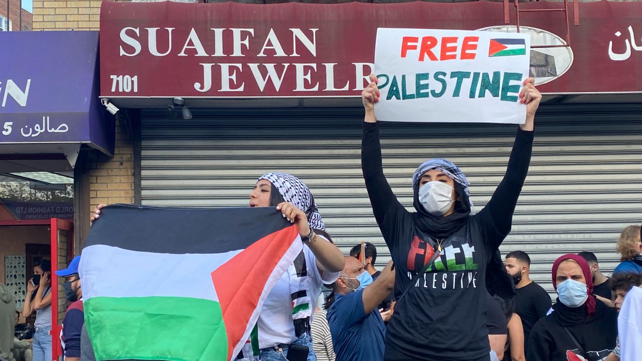 Download Pro Palestinian Rally In Bay Ridge Draws Thousands