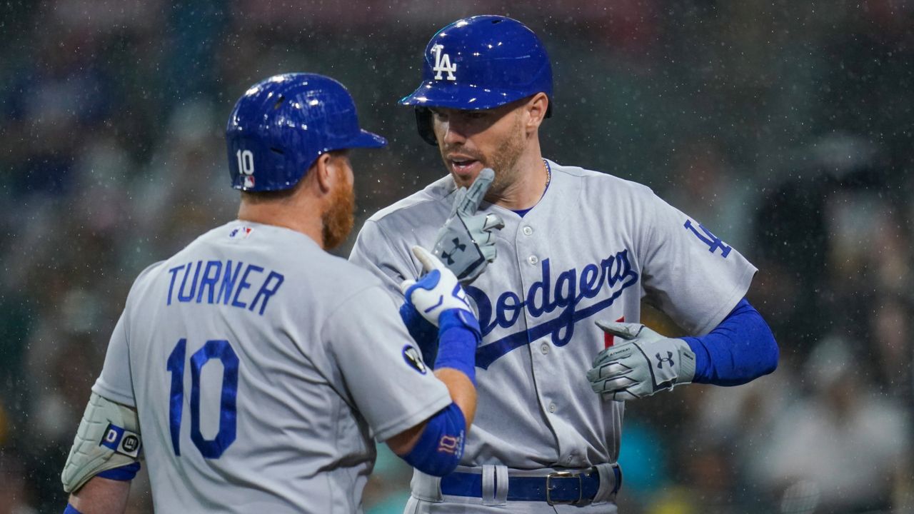 Dodgers fall in 10 innings to rival Padres