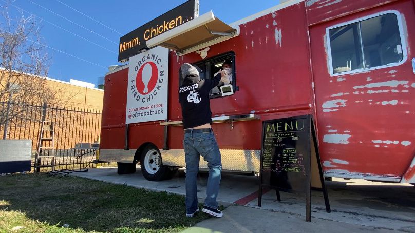 Dallas Entrepreneur Creates Organic Fried Chicken Food Truck