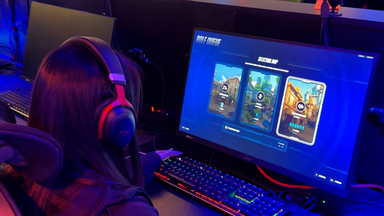 FAA targets gamers to fill air traffic controller shortage