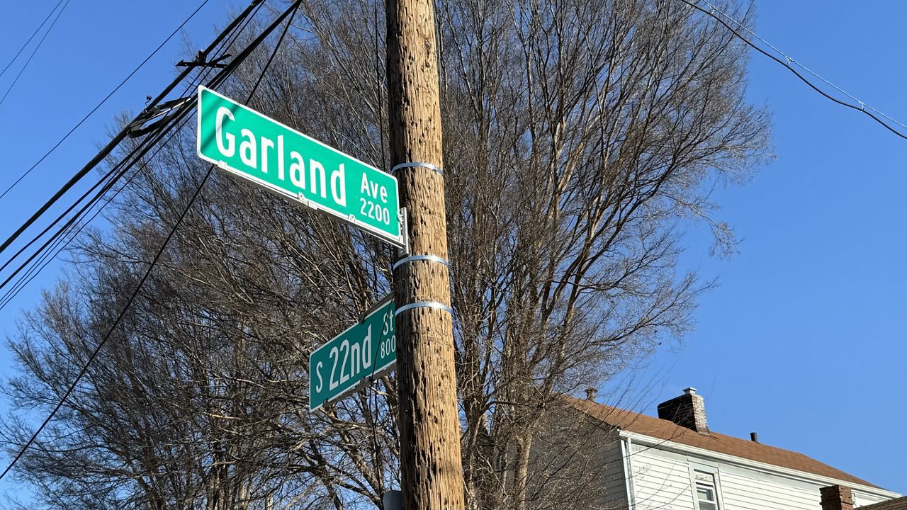 Louisville police: 2 dead, 3 injured in Garland Avenue shooting