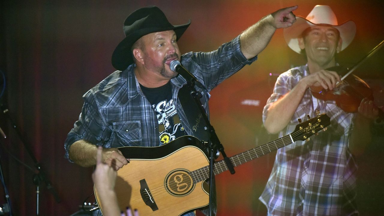 Garth Brooks chats Buffalo, what songs represent the city