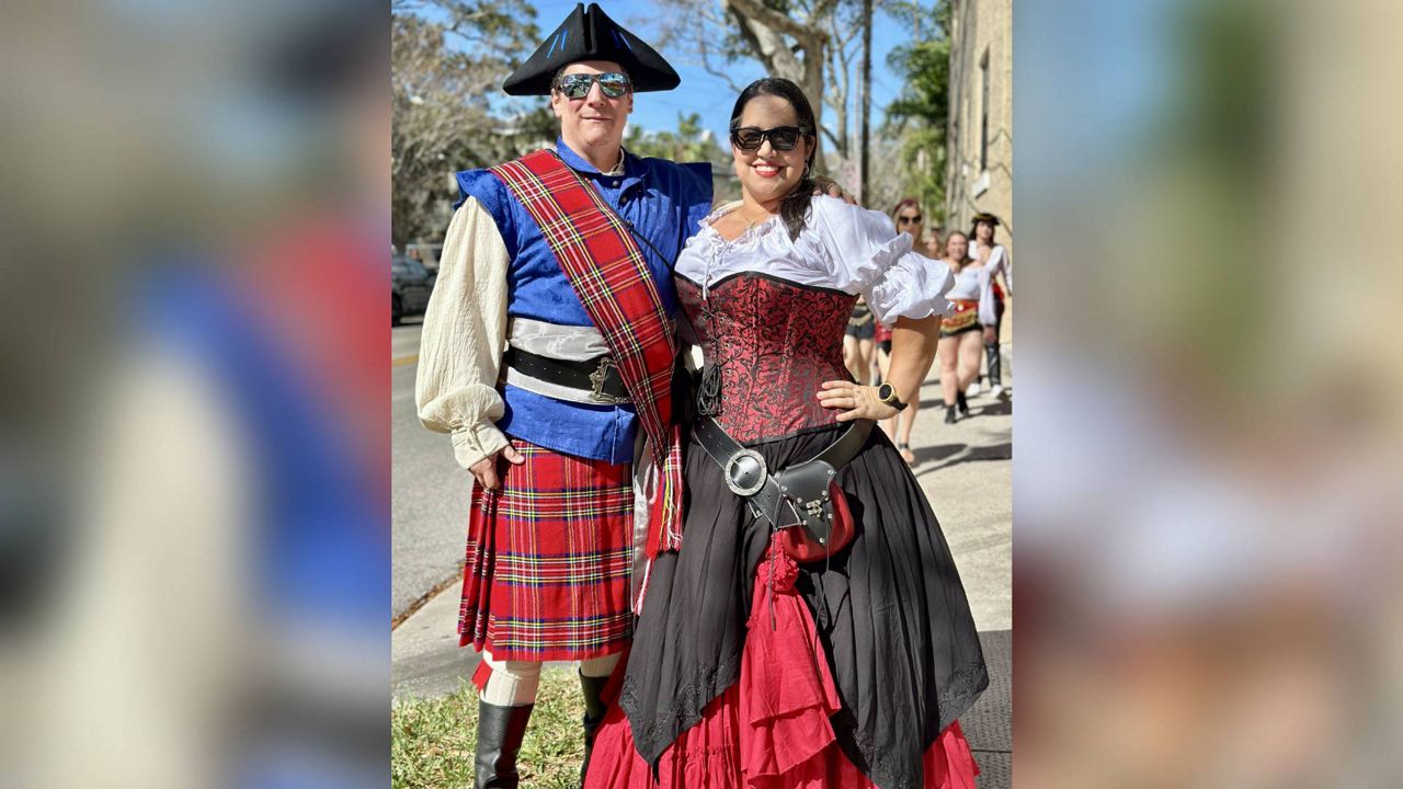 Crowds enjoying Gasparilla 2024. (Spectrum News/Bobby Collins)