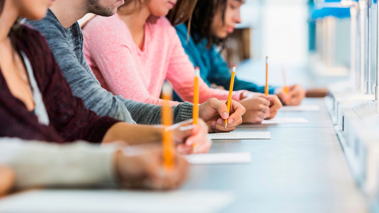 U.S. Department of Education names 7 Kentucky schools Blue Ribbon winners