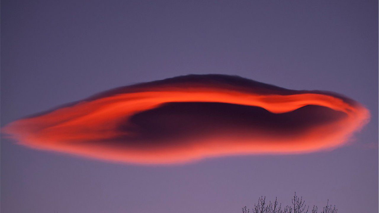 Lenticular clouds: Where and how they form
