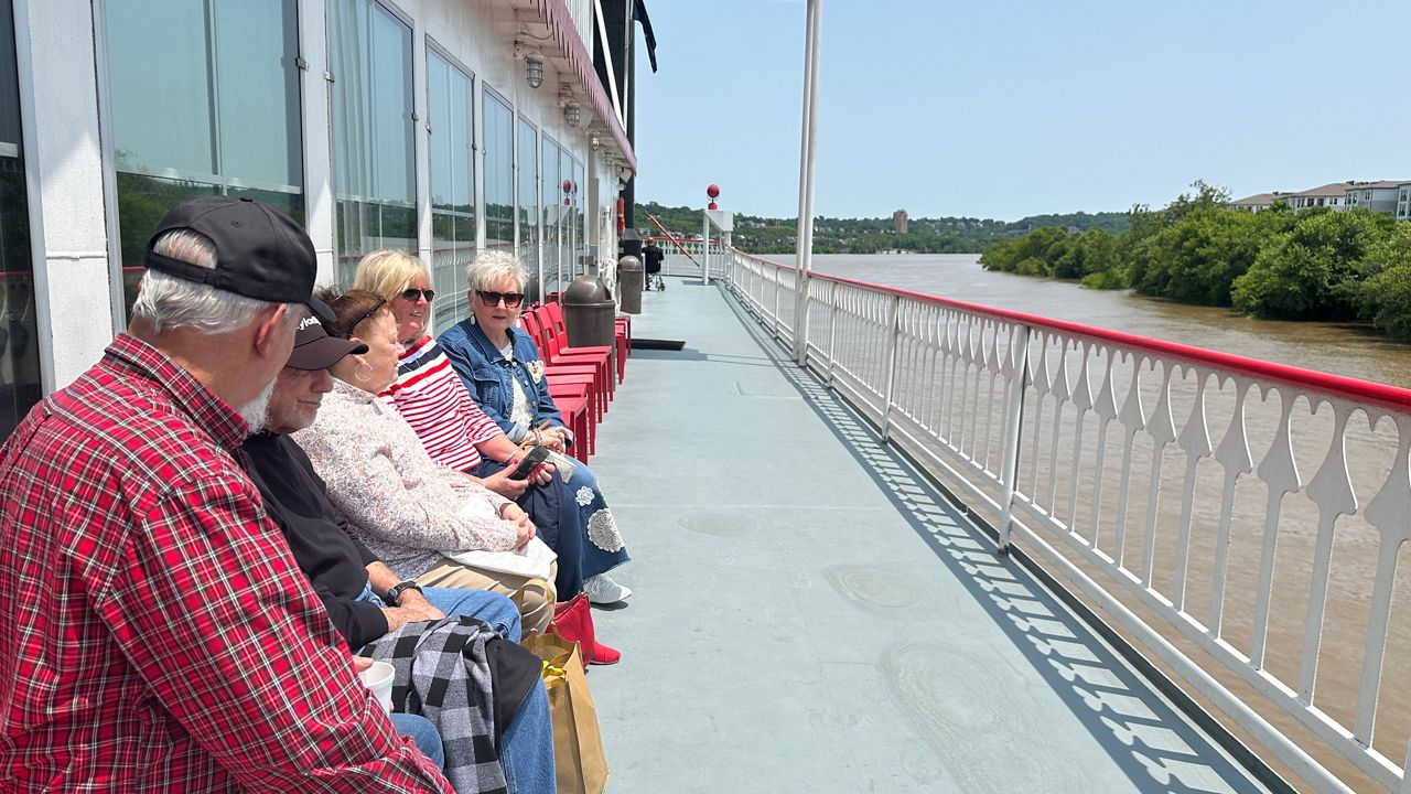 Gold Star Families board Belle of Cincinnati to cruise Ohio River 