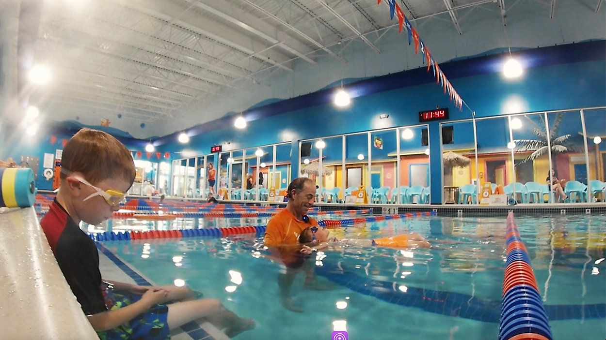 make-a-splash-with-a-new-career-at-goldfish-swim-school